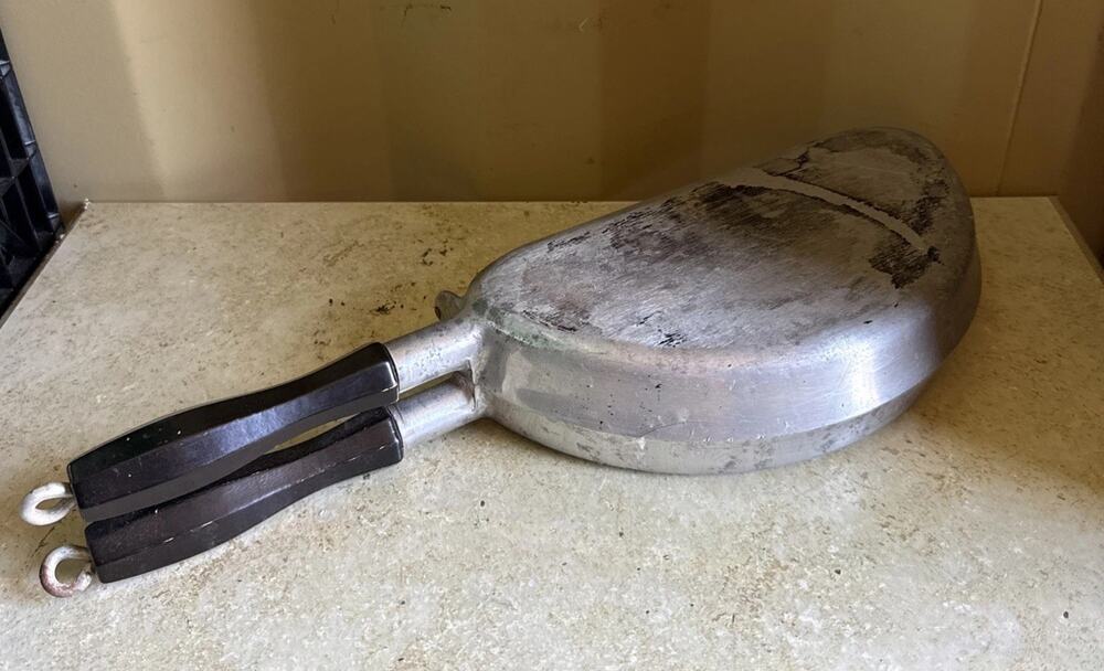 Merit Double Sided Fish Omelet Fry Flip Pan Skillet Vintage USA